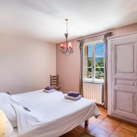 펜션 Les Douze Oliviers House For Rent In The Luberon 메네르브