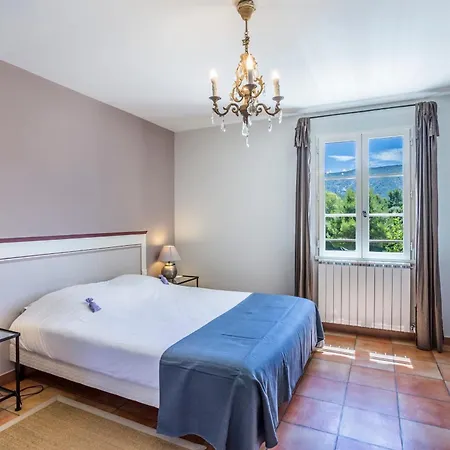 Les Douze Oliviers House For Rent In The Luberon 메네르브