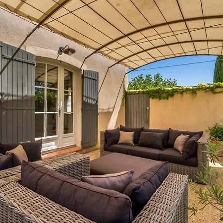 펜션 Les Douze Oliviers House For Rent In The Luberon 메네르브